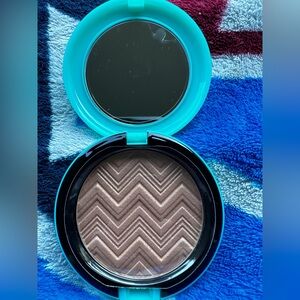 LE MAC PATRICK STAR HOT AND HEAVY Face Powder